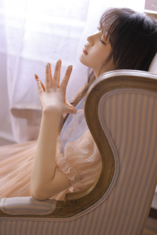 皇上在御花园C了太子妃
